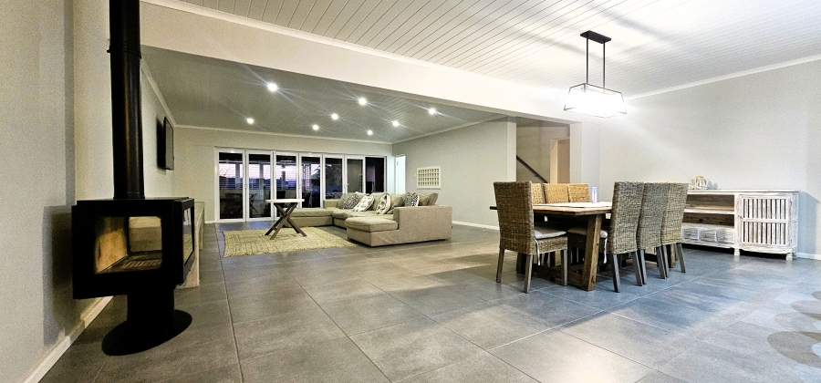 4 Bedroom Property for Sale in Myburgh Park Western Cape
